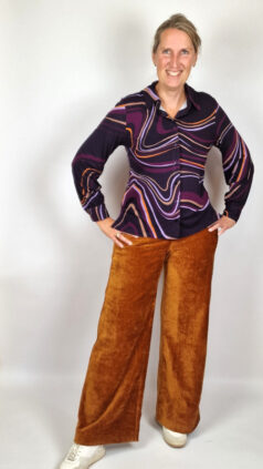 surkana-blouse-retro-purple-broek-flared-velvet-brique